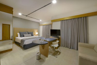 Super Deluxe Suite (1 Super King size bed / 2 twin beds)